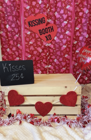 Easy Dollar Tree Diy Kissing Booth Valentine S Day Crafts I Luve It