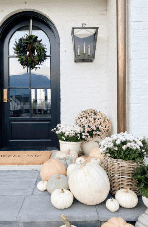 31 Fall Porch Decorating Ideas That Look Absolutely Amazing - I Luve It