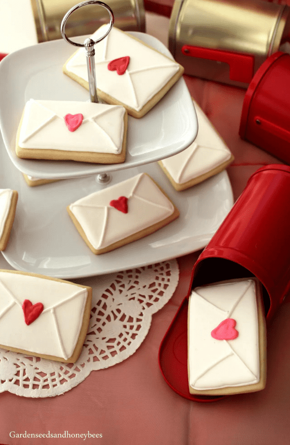 decorated valentines day cookies