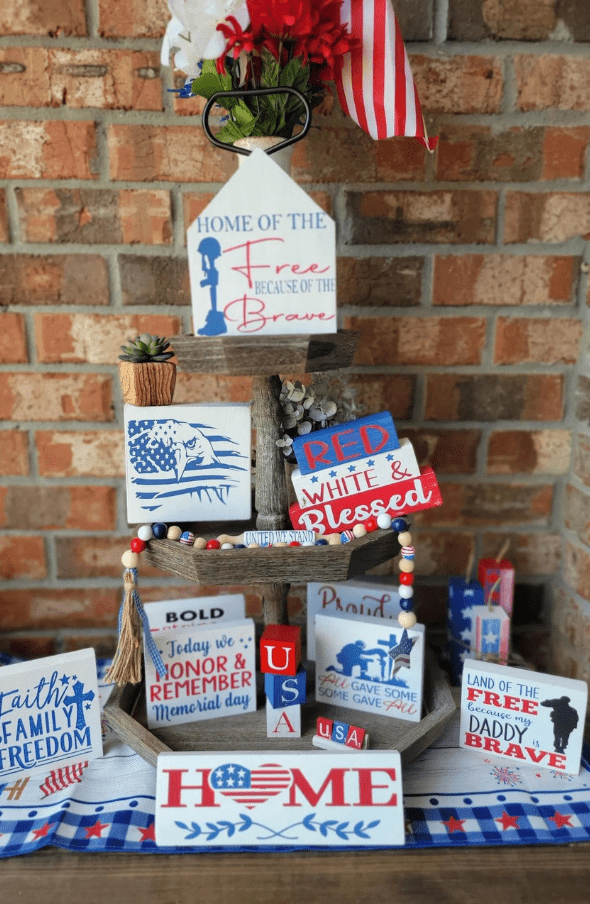 4th of July tiered tray decor
