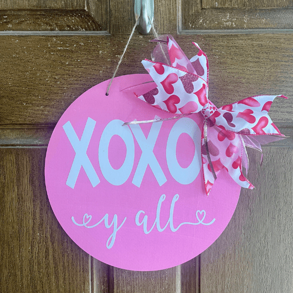 Dollar Tree DIY XOXO Valentine Wreath - I Luve It