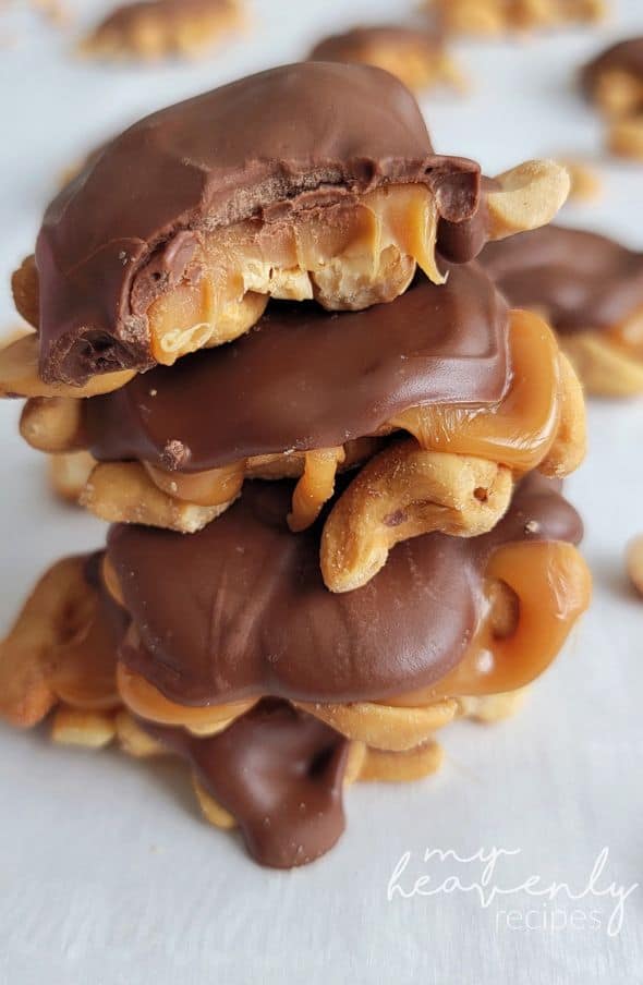 cashew turtles christmas candy